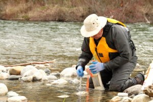 維護水質在線監測儀的常見問題與完整維護指南